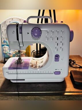 VIFFER Portable Sewing Machine with Extension Table